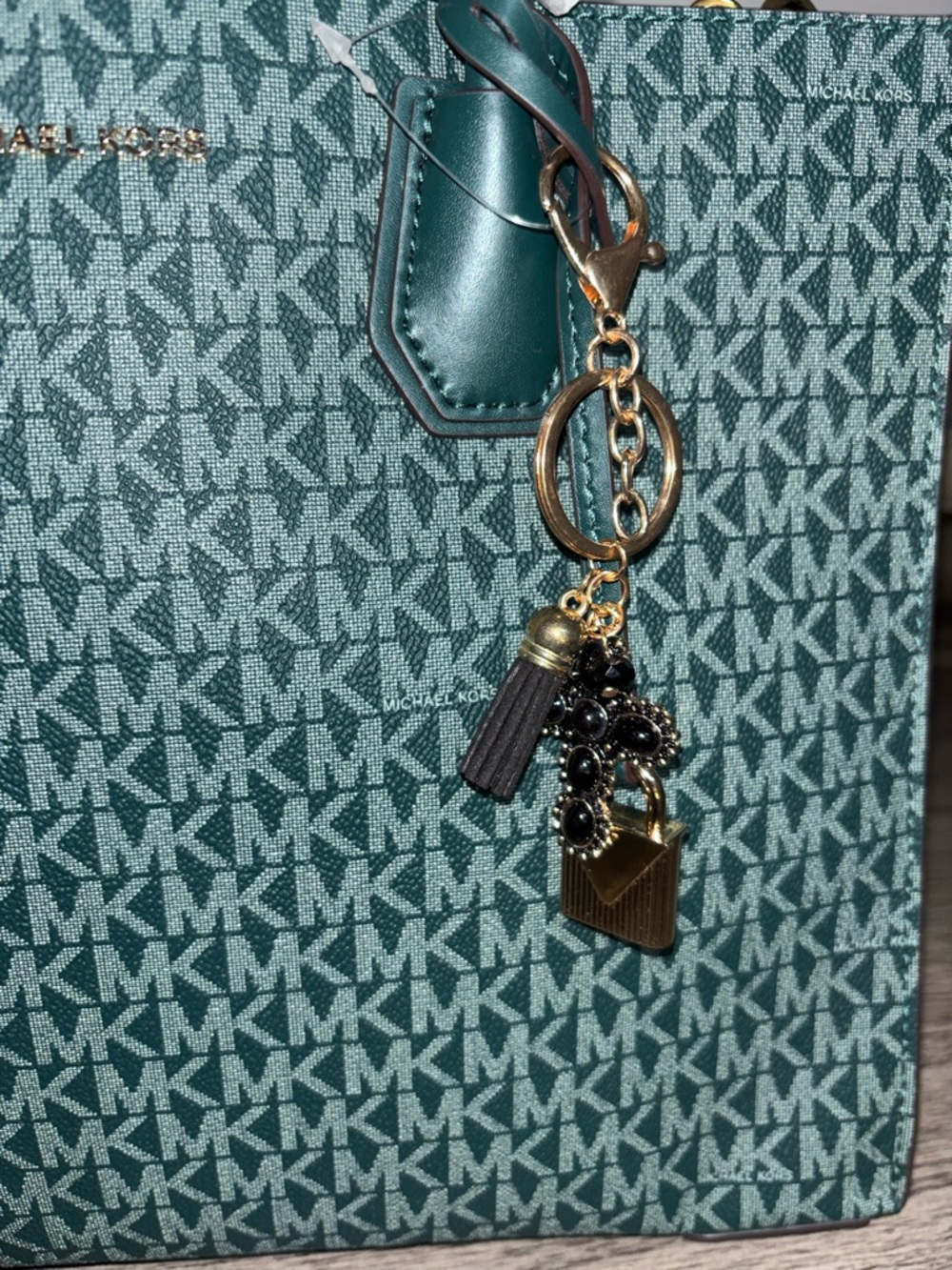 Michael Kors Green Monogram Satchel with Matching Pouch & Cross Bag Charm New - Picture 13 of 13